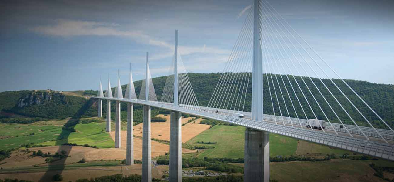 Maior e mais alta ponte estaiada do mundo